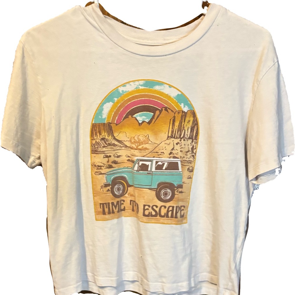 Medium Cropped Graphic T-Shirt